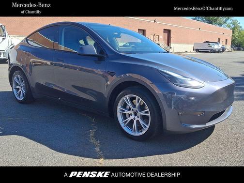 Midnight Silver Metallic 2023 Tesla Model Y Long Range
