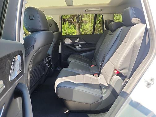 Cirrus Silver Metallic 2026 Mercedes-Benz GLS 450 4MATIC