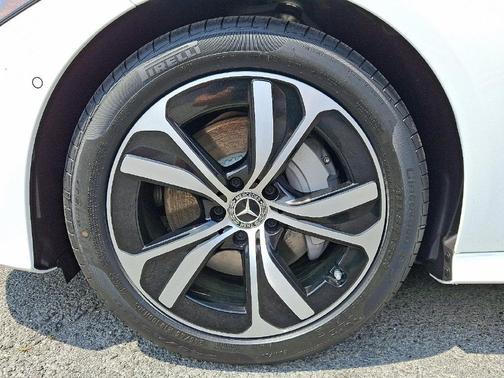 Polar White 2026 Mercedes-Benz CLE 300 Base 4MATIC