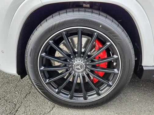 2026 Mercedes-Benz AMG GLS 63 Base