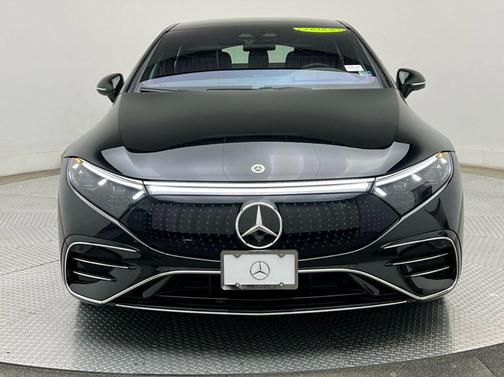 Photo 2 of 47 of 2022 Mercedes-Benz EQS 580 Base 4MATIC