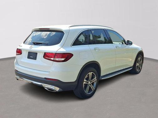 2017 Mercedes-Benz GLC 300 Base