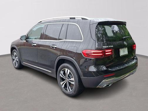 2025 Mercedes-Benz GLB 250 Base 4MATIC