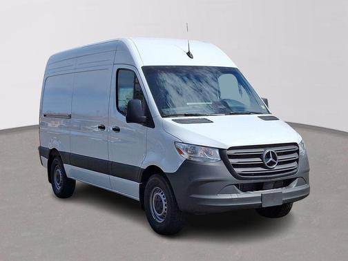 2025 Mercedes-Benz Sprinter 2500 Standard Roof