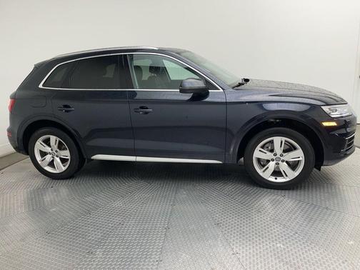 Moonlight Blue Metallic 2019 Audi Q5 2.0T Premium
