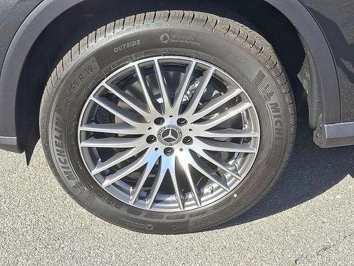 2025 Mercedes-Benz GLC 300 Base 4MATIC