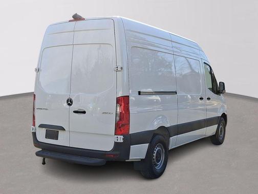2025 Mercedes-Benz Sprinter 2500 Standard Roof