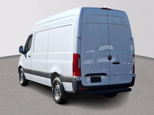 2025 Mercedes-Benz Sprinter 2500 Standard Roof