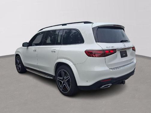 Moonlight White 2024 Mercedes-Benz GLS 450 4MATIC