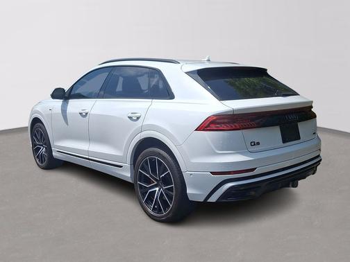 Glacier White Metallic 2023 Audi Q8 55 Premium Plus