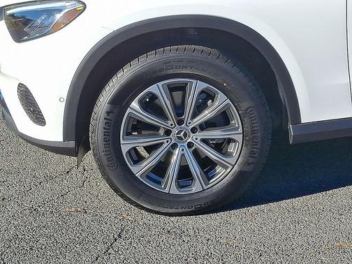 Polar White 2026 Mercedes-Benz GLC 300 Base 4MATIC