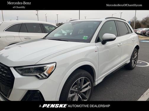 2023 Audi Q3 45 S line Premium
