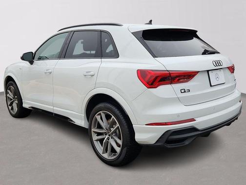 2023 Audi Q3 45 S line Premium