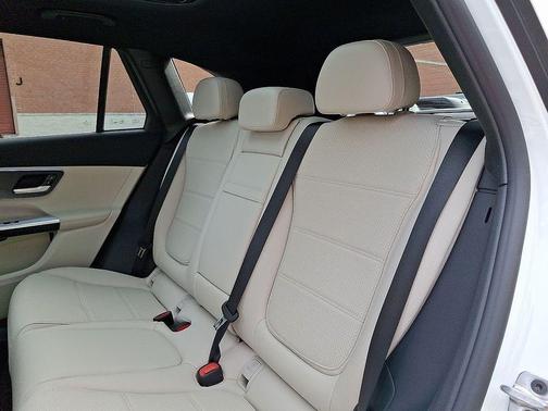 2025 Mercedes-Benz GLC 350e Base 4MATIC