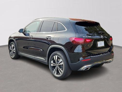 2026 Mercedes-Benz GLA 250 Base 4MATIC