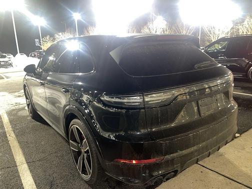 2023 Porsche Cayenne GTS