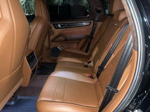 2023 Porsche Cayenne GTS
