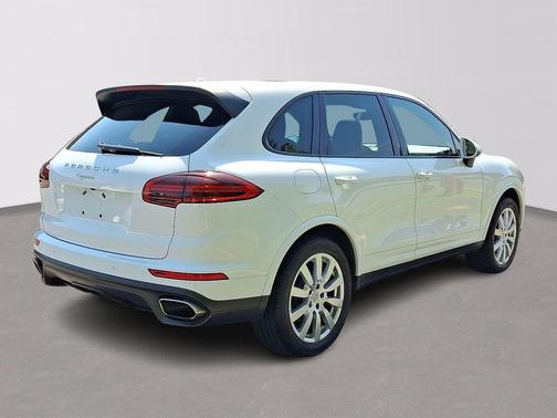 2017 Porsche Cayenne Base