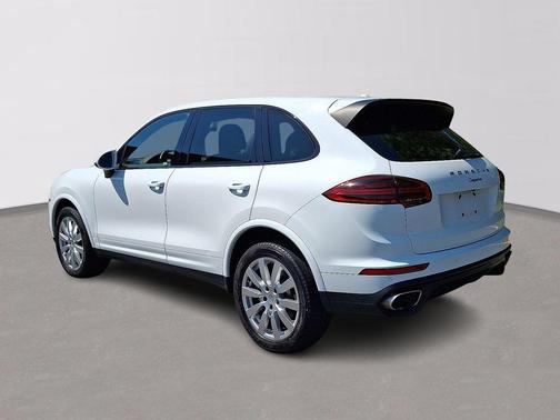 2017 Porsche Cayenne Base
