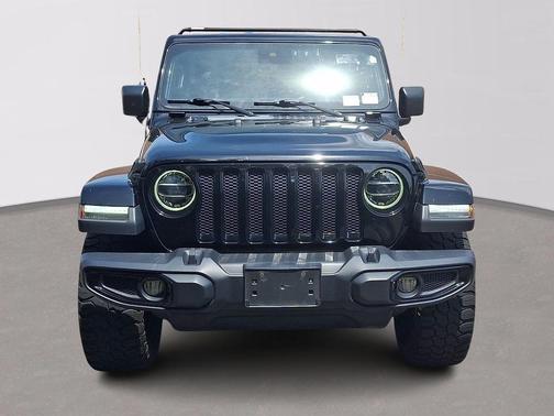 Black Clearcoat 2020 Jeep Wrangler Unlimited Sahara Altitude