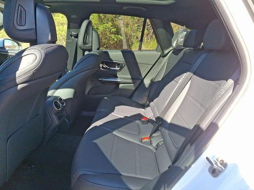 2026 Mercedes-Benz GLC 300 Base 4MATIC