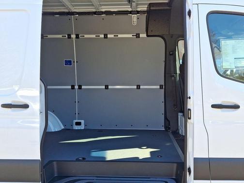 2025 Mercedes-Benz Sprinter 2500 Standard Roof