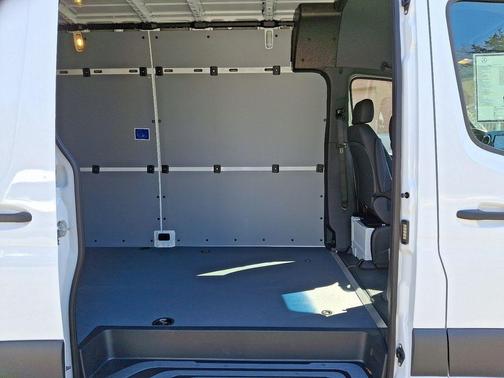 2025 Mercedes-Benz Sprinter 2500 High Roof