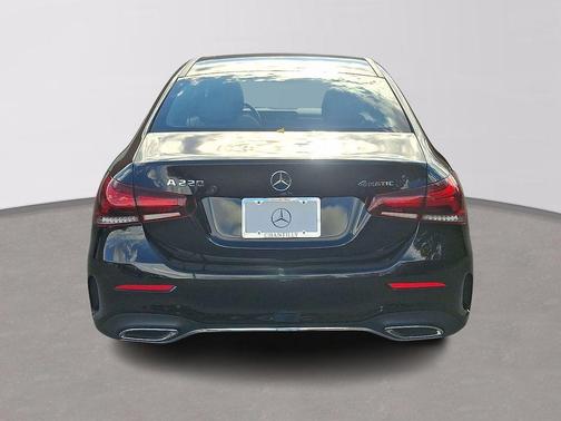 2022 Mercedes-Benz A-Class A 220 4MATIC