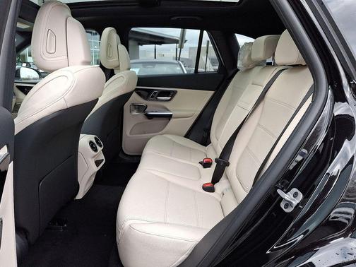 2026 Mercedes-Benz GLC 300 Base 4MATIC