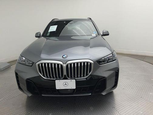 Gray Metallic 2026 BMW X5 xDrive40i