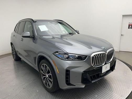 Gray Metallic 2026 BMW X5 xDrive40i