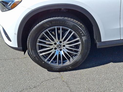 2025 Mercedes-Benz GLC 300 Base 4MATIC