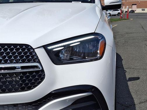 Polar White 2026 Mercedes-Benz GLE 450 4MATIC