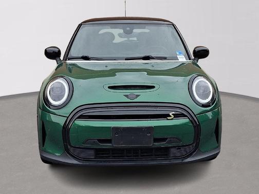 British Racing Green 2022 MINI SE Hardtop Cooper