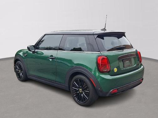 British Racing Green 2022 MINI SE Hardtop Cooper