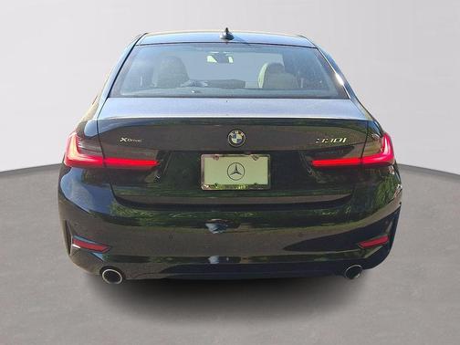 Black Sapphire Metallic 2020 BMW 330 i xDrive