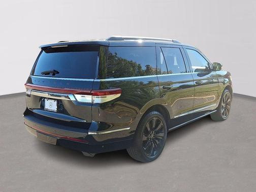 2022 Lincoln Navigator Black Label