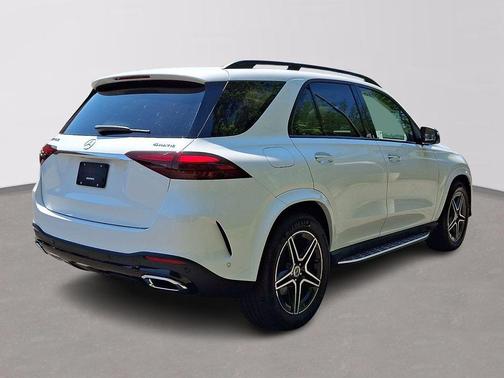 Moonlight White 2026 Mercedes-Benz GLE 450 4MATIC