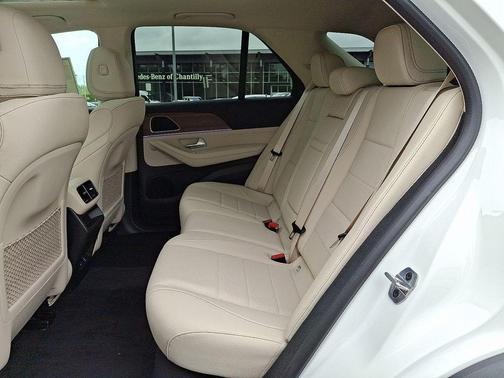 2026 Mercedes-Benz GLE 450e GLE 450E