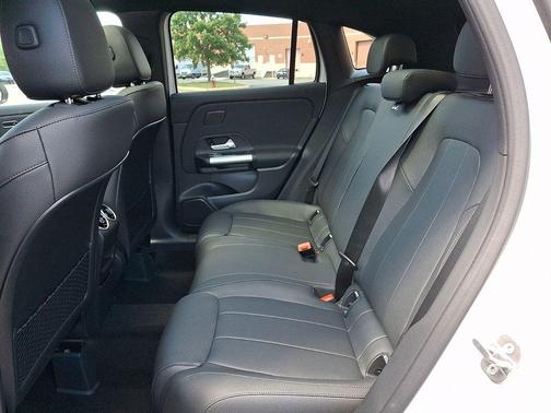 Polar White 2026 Mercedes-Benz GLA 250 Base 4MATIC