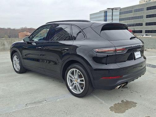 2023 Porsche Cayenne S