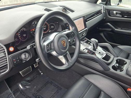 2023 Porsche Cayenne S