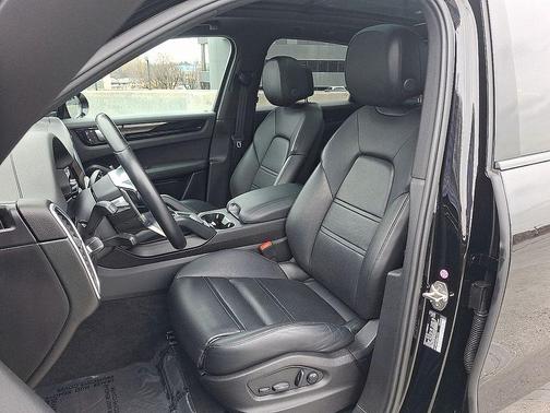 2023 Porsche Cayenne S