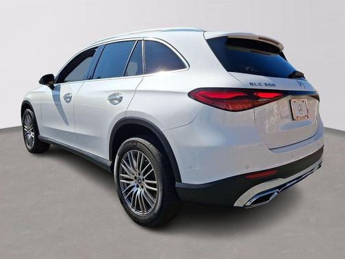 Polar White 2026 Mercedes-Benz GLC 300 Base 4MATIC