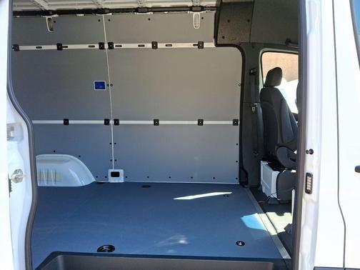 2025 Mercedes-Benz Sprinter 2500 Standard Roof