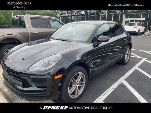 2024 Porsche Macan Base