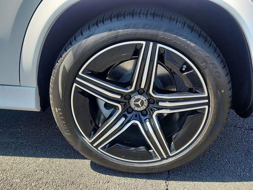 Moonlight White 2026 Mercedes-Benz GLE 450 4MATIC