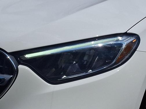 Polar White 2026 Mercedes-Benz GLC 300 Base 4MATIC