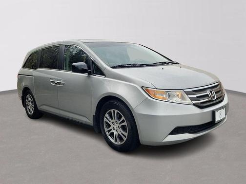 Alabaster Silver Metallic 2012 Honda Odyssey EX-L