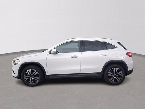 Polar White 2025 Mercedes-Benz GLA 250 Base 4MATIC